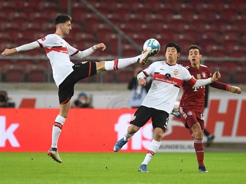Stuttgart đấu với Glabach