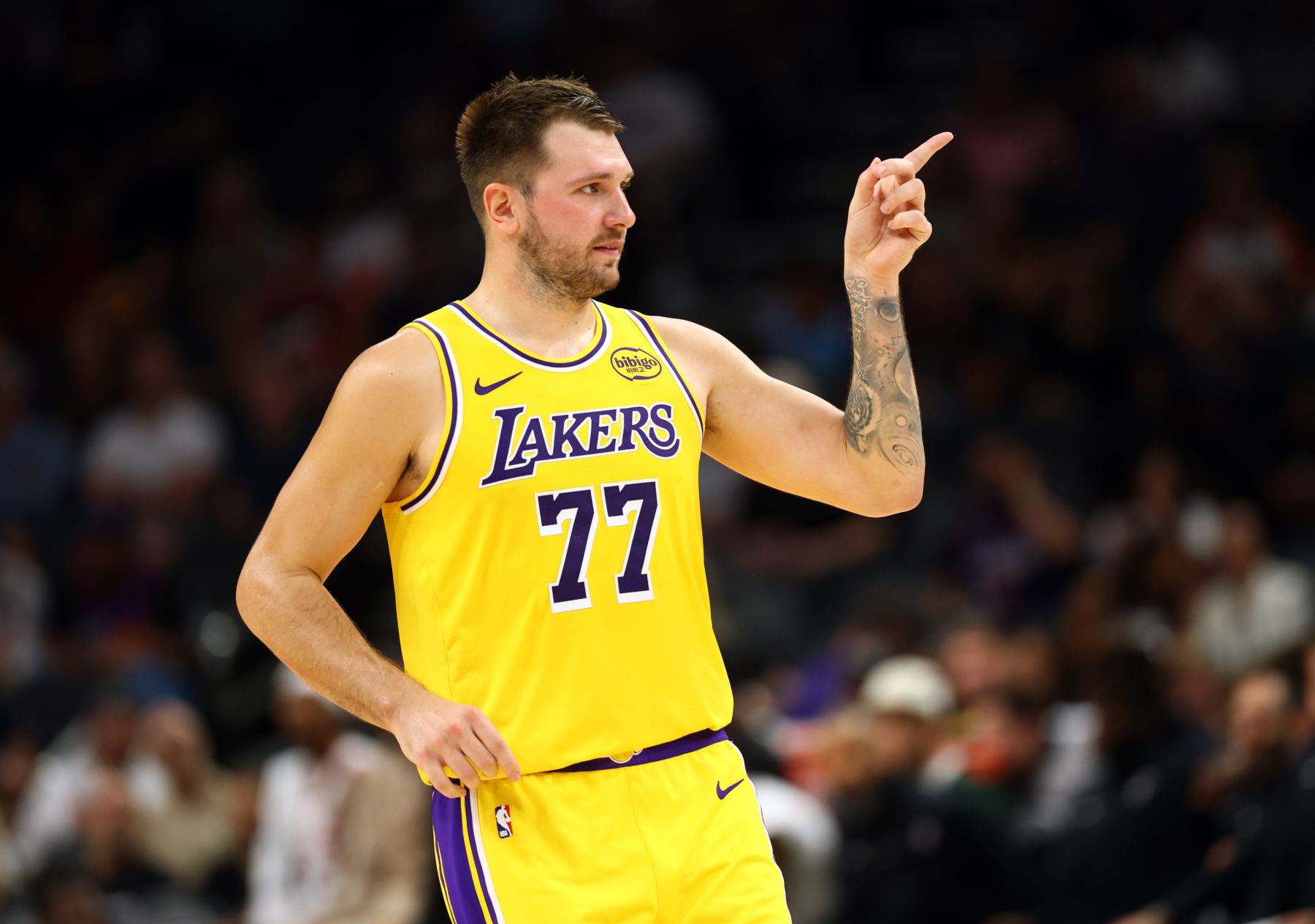 Doncic đã trở thành người chơi ghi được hơn 40 điểm trong một trận đấu nhanh nhất 50 lần trong thế kỷ này.