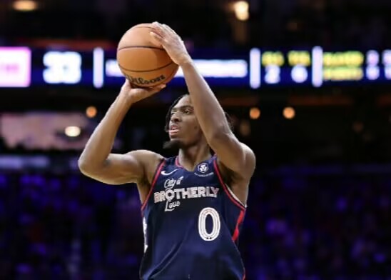 Ba con trỏ điên rồ! 76ers & Hornets đã thực hiện tổng cộng 14 cú sút trong quý đầu tiên, với tỷ lệ bắn trúng là 56%.