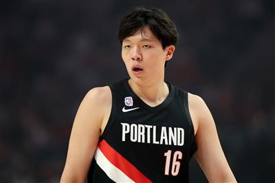Người truyền thông: Đội hình nhỏ của Trail Blazers càng thi đấu tốt thì Yang Hansen càng có ít cơ hội
