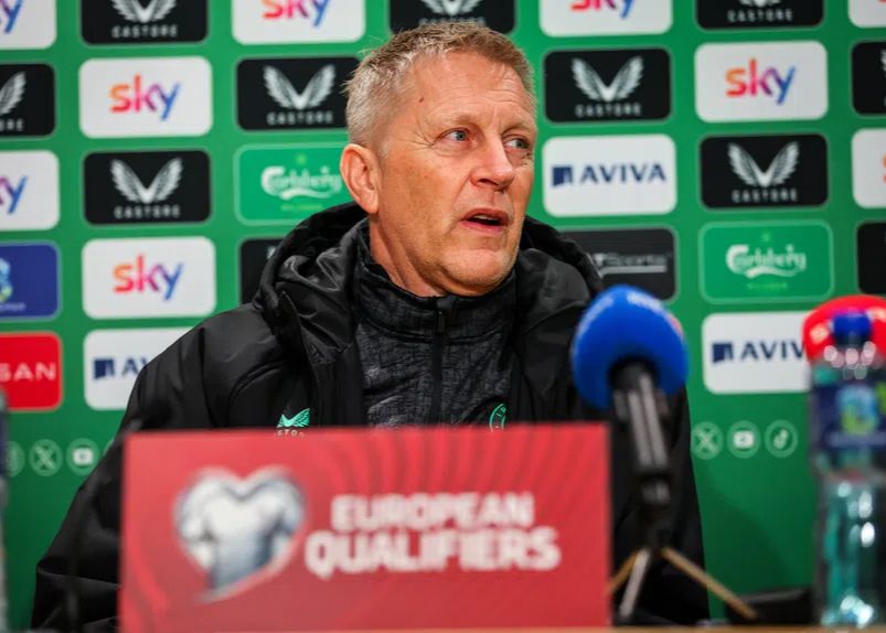 HLV Ireland: Họ không thể tấn công hấp tấp khi gặp Bồ Đào Nha Họ sẽ liên tục chuyền bóng vào vòng cấm để tìm Ronaldo.