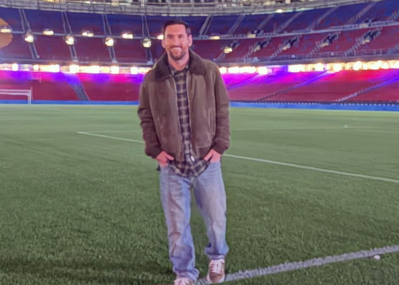 Truyền thông phương Tây: Chuyến viếng thăm Camp Nou của Messi không có ý định ảnh hưởng tới bầu cử của Barcelona, dựa trên tình yêu của anh dành cho Quỷ đỏ và The Blues