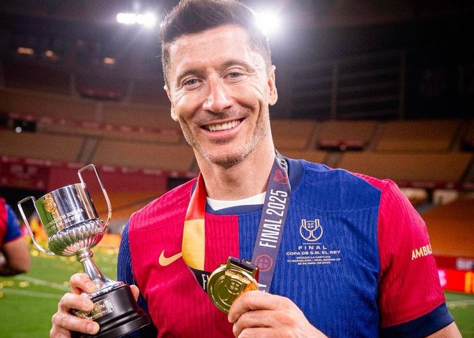 Romano: Lewandowski chưa nghĩ đến việc rời Barcelona vào tháng 1 và hiện cũng chưa tính đến khả năng giải nghệ