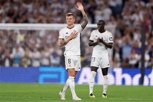 Real Madrid đấu với Real Betis