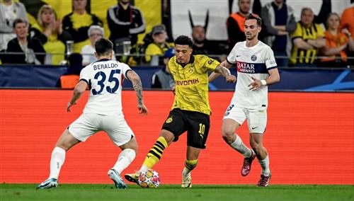 Dortmund đấu với Paris Saint Germain
