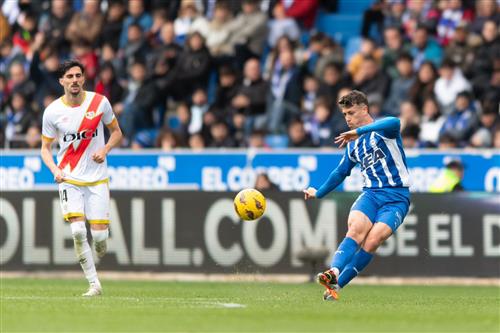 Alaves đấu với Rayo Vallecano