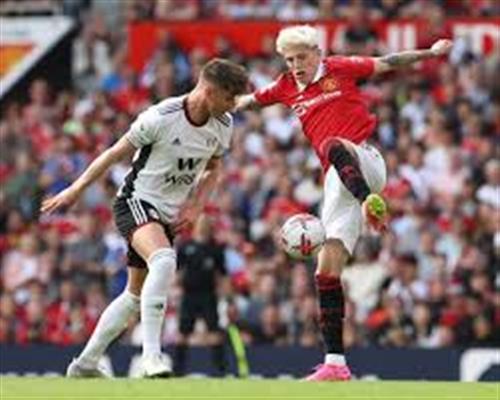 Manchester United đấu với Fulham