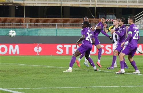 Fiorentina vs Lars Klinz