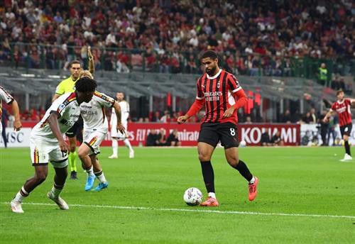 AC Milan đấu với Lecce