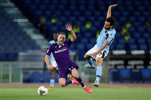 Lazio đấu với Fiorentina