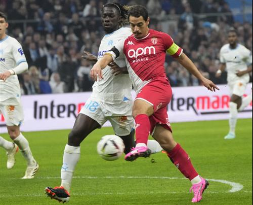 Marseille đấu với Monaco