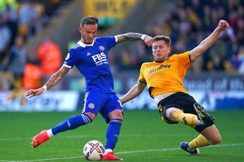Leicester City đấu với Wolves