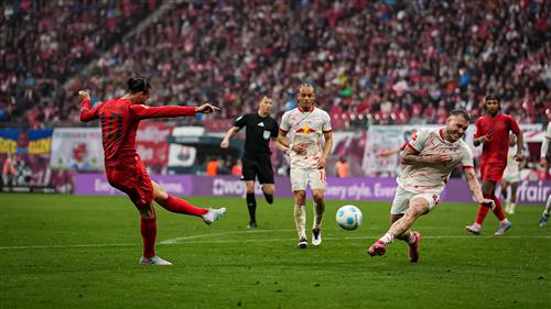 RB Leipzig đấu với Bayern Munich