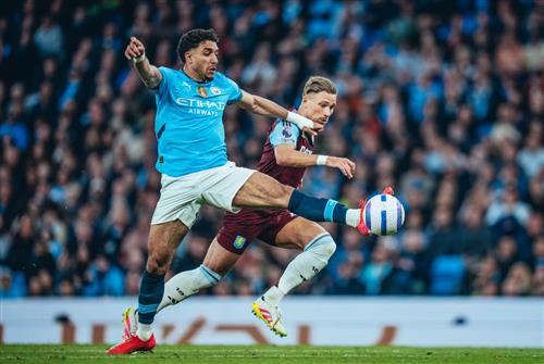 Manchester City đấu với Aston Villa
