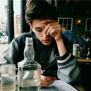 6686体育海外作者Aaron