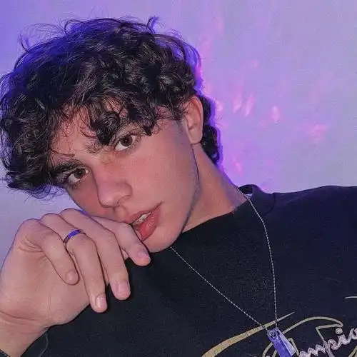 6686体育钻石作者Erica