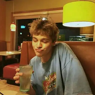 6686体育初级作者Lilah