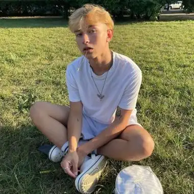 6686体育金牌作者Una