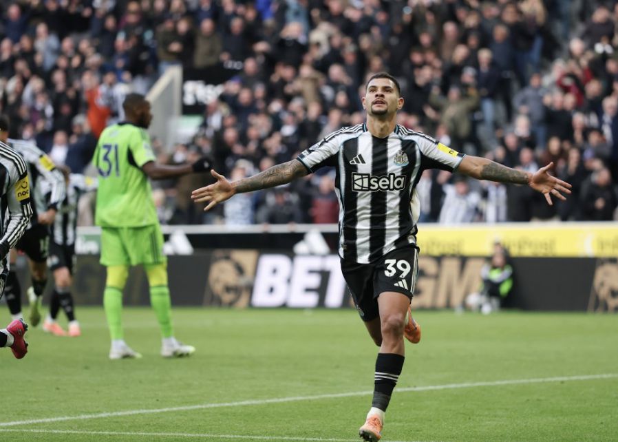 Guimarães: Tôi rất vui khi thực hiện cú sút cuối cùng trước mặt gia đình mình, Newcastle sẽ chiến đấu đến cùng