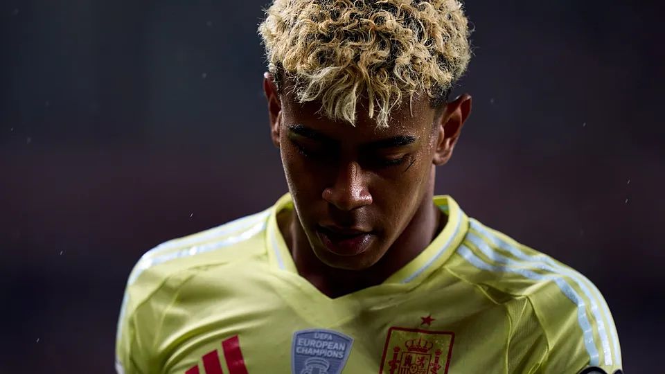 Quan chức Tây Ban Nha: Yamal đã không liên lạc với bác sĩ của đội và trải qua cuộc phẫu thuật, đồng thời sẽ rút khỏi đội tuyển quốc gia hiện tại