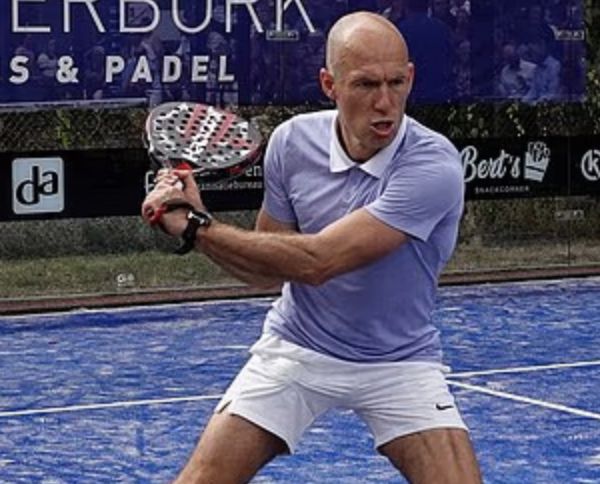 Daily Mail: Robben bắt đầu sự nghiệp quần vợt padel và có điểm đầu tiên vào tháng 8 năm nay