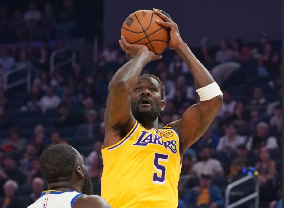 Ayton nói về trận đấu: Cảm giác giống như chiến đấu với một con quái vật. Việc bảo vệ anh ta đòi hỏi cả đội phải làm việc cùng nhau.