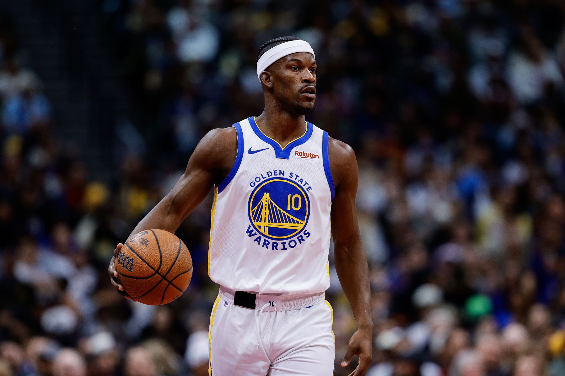 Butler chỉ chụp được 3 phát! Cole: Còn 8 quả ném phạt nhưng anh vẫn chơi quyết liệt