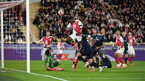 Monaco đấu với Aston Villa