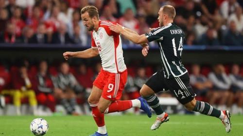 Manchester United đấu với Bayern Munich
