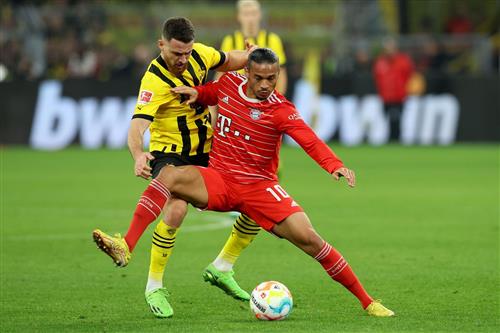 Bayern Munich đấu với Borussia Dortmund