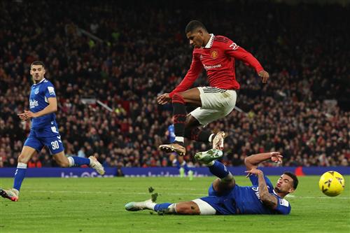 Manchester United đấu với Charlton Athletic